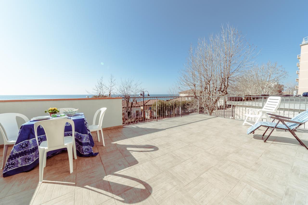 Le Terrazze Villa Follonica Bagian luar foto