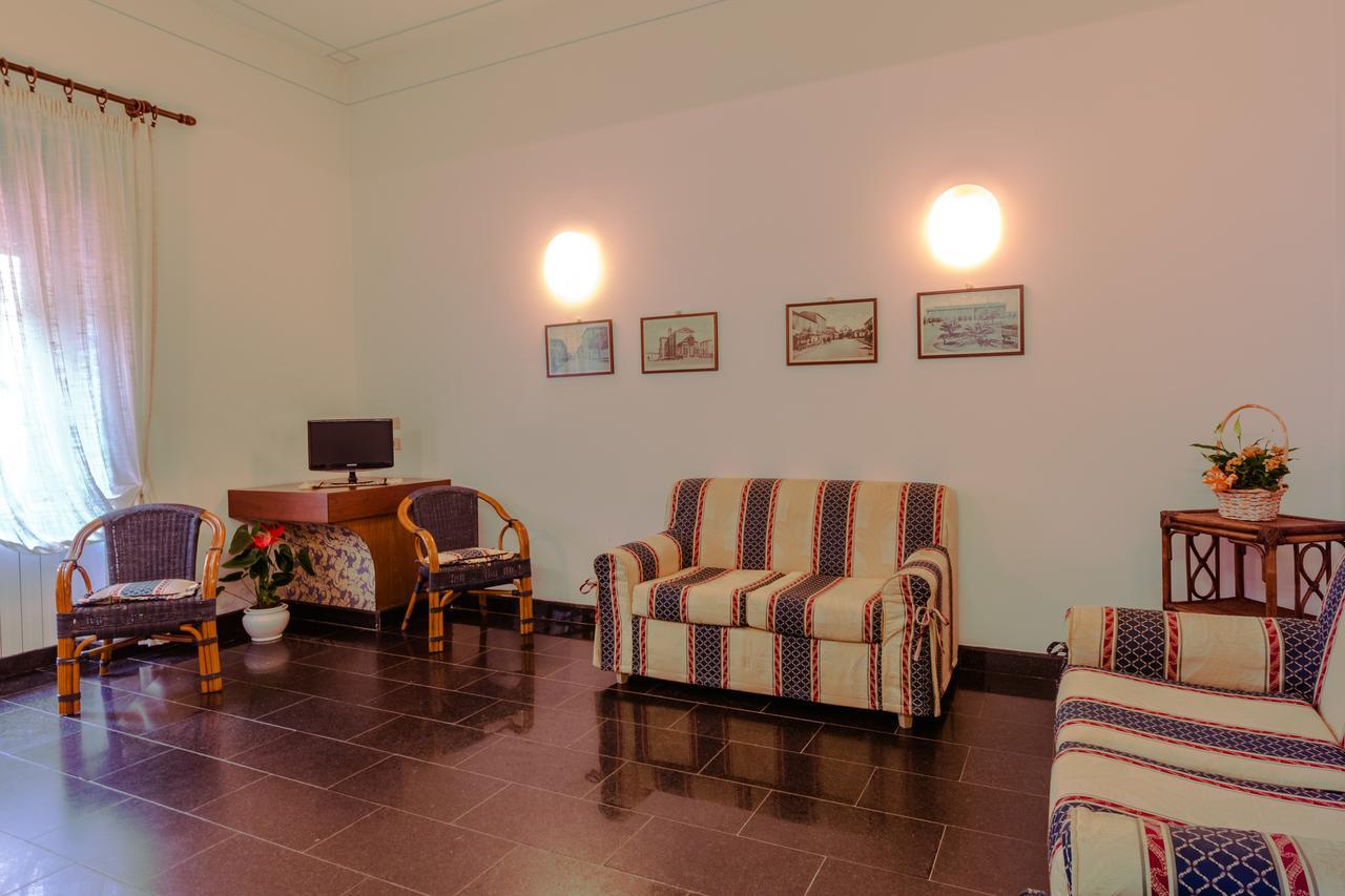 Le Terrazze Villa Follonica Bagian luar foto